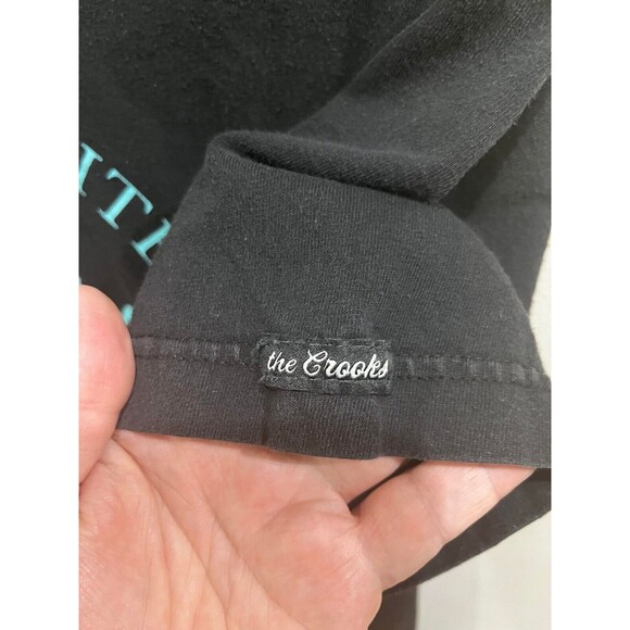 Crooks Castles T Shirt Mens Large Black with Crown Logo two small holes - Picture 4 of 8